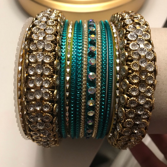 Cute bangle bracelets. - Picture 1 of 2